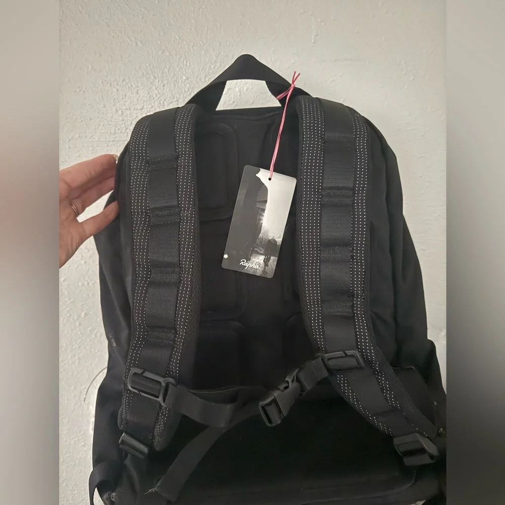 NWT Rapha Backpack Laptop Commuter Travel Black And White Hidden Pocket - Picture 3 of 3